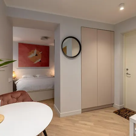 Apartment S6 *