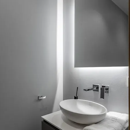 Apartment S6 *
